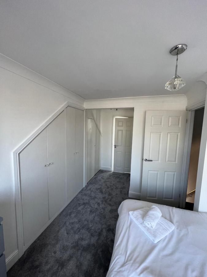 3 Bed Luxury Open Plan Living Villa Rayleigh Exterior foto