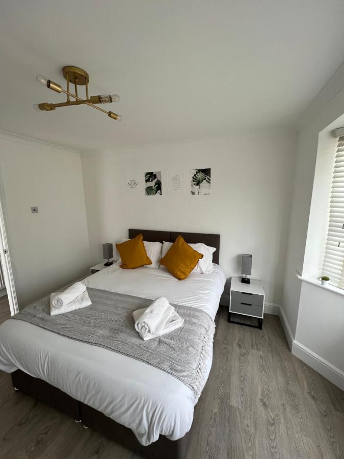 3 Bed Luxury Open Plan Living Villa Rayleigh Exterior foto